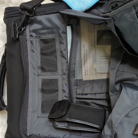 BRIGGS & RILEY | Messenger Laptop Cross-Body Bag - Picture 13 of 16